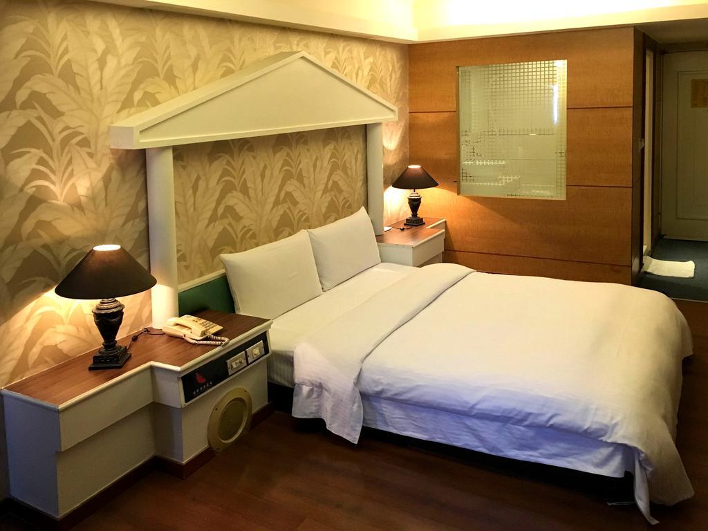 Zaw Jung Business Hotel Taizhong Zewnętrze zdjęcie